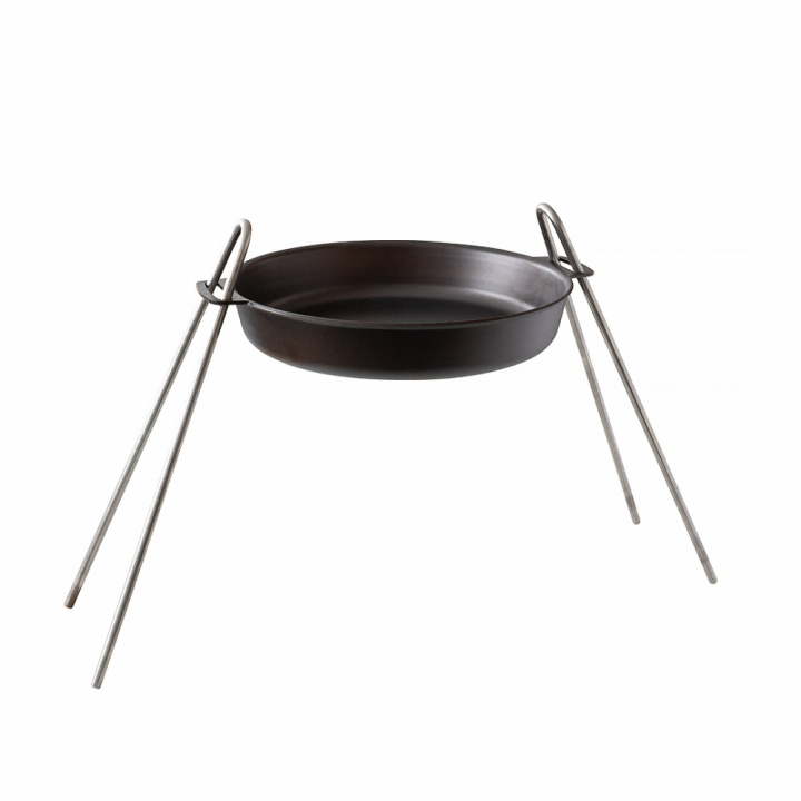 Paketti paistinpannu/piirakkavuoka 28 cm ja nuotioteline ryhmässä Ulkokäyttö @ Kockums Jernverk AB (OUT-08)